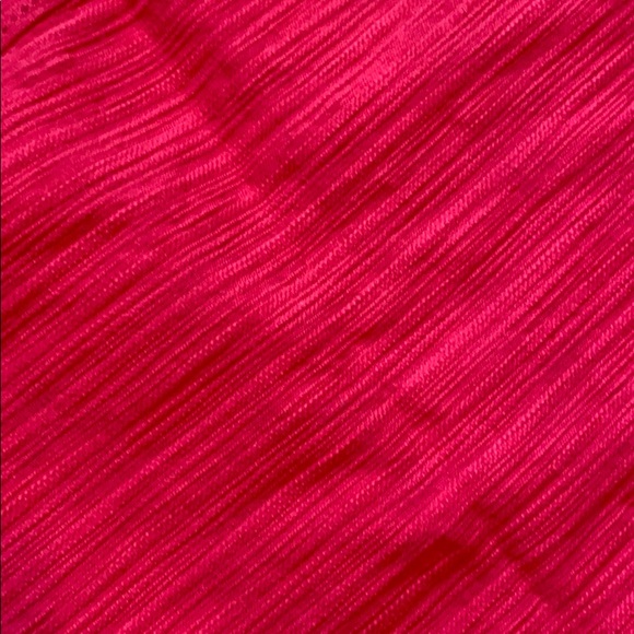 Raspberry Color textured pencil skirt - Picture 2 of 5